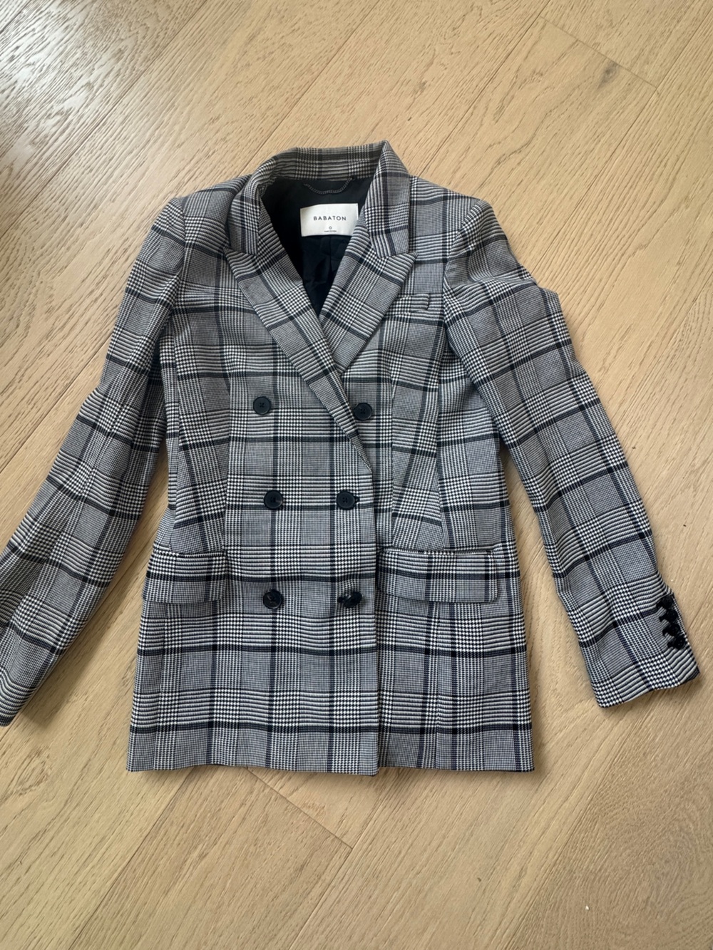 Aritzia Gray Plaid Double-Breasted Blazer